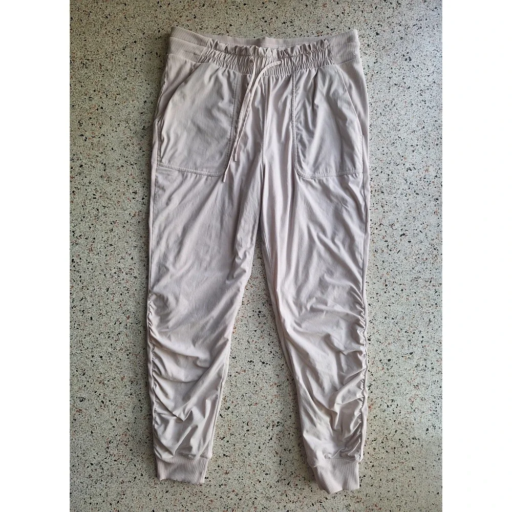 111 Lululemon Beyond the Studio Jogger *Lined - Picture 4 of 14